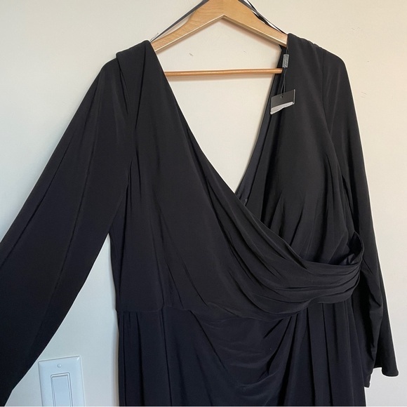 La Femme Ruched Jersey Column Gown with Leg Slit Black 24 - Picture 4 of 12